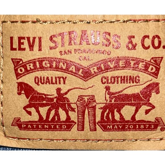 Levi's 811 Curvy Skinny Ripped Low-Rise Jeans Women's 29X30 - Picture 9 of 9